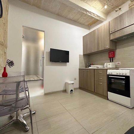 Capital City Apartment Валета Екстериор снимка