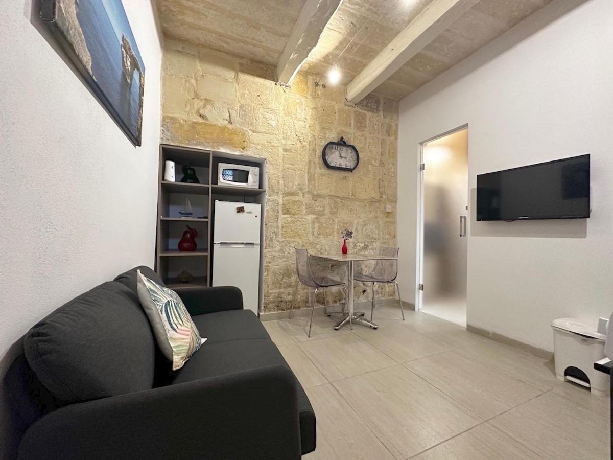 Capital City Apartment Валета Екстериор снимка